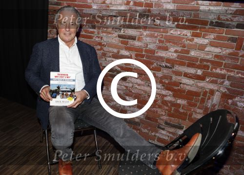 Amsterdam 13 april 2017 
Presentatie boek Dick Maas in de smet studios. Tatjana en Huub Stapel ontvangen het eerste exemplaar.