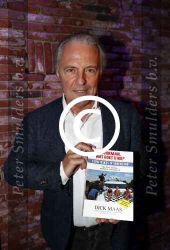 Amsterdam 13 april 2017 
Presentatie boek Dick Maas in de smet studios. Tatjana en Huub Stapel ontvangen het eerste exemplaar.