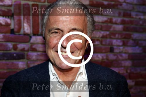 Amsterdam 13 april 2017 
Presentatie boek Dick Maas in de smet studios. Tatjana en Huub Stapel ontvangen het eerste exemplaar.