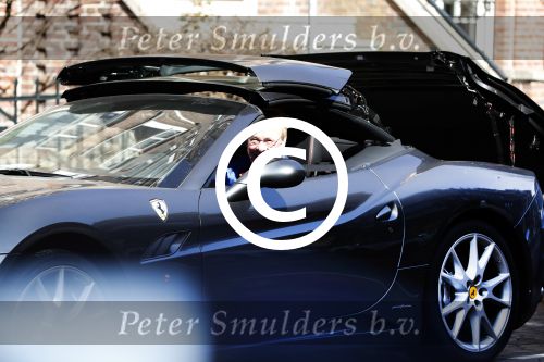 Amsterdam 24 maart 2017  
Jack Spijkwerman toert met zijn zoon door amsterdam zuid  met een ferrari
