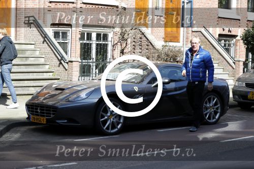 Amsterdam 24 maart 2017  
Jack Spijkwerman toert met zijn zoon door amsterdam zuid  met een ferrari