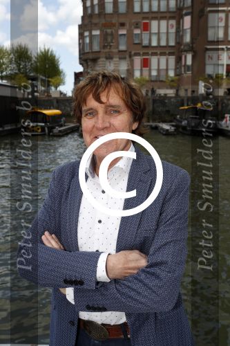Rotterdam 9 mei 2017
Presentatie cd Joke Bruijs op een boot in Rotterdam. Jacques Herb met vrouw Diny
