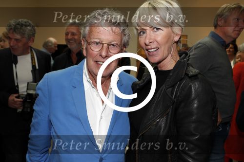 Amstelveen 13 april 2017
Opening expostie Micky Hoogendijk in het v d Togt museum door Humberto Tan. jan en Monique des Bouvrie