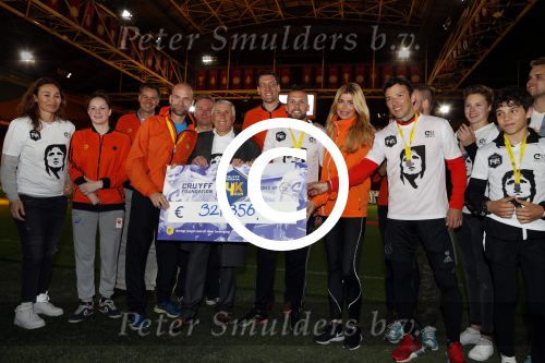 Amsterdam 25 april 2017
Huis Igone de JonghJohan Cruijff run van 14 km vanuit Olympisch stadon naar Arena. Johan Cruijff zou vandaag 70 geworden zijn. oa Estelle Cruijff Johnny Heitinga Sjaak Swart Erben Wennemars deden mee