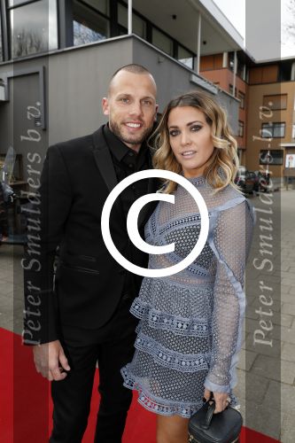 Amsterdam 6 april 2016
Gala Johnny Heitinga tbs alpe du6. Johnny met zijn vrouw Charlotte Sophie en haar ouders