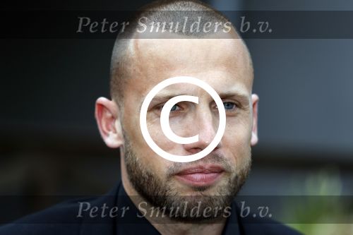 Amsterdam 6 april 2016
Gala Johnny Heitinga tbs alpe du6. Johnny met zijn vrouw Charlotte Sophie en haar ouders
