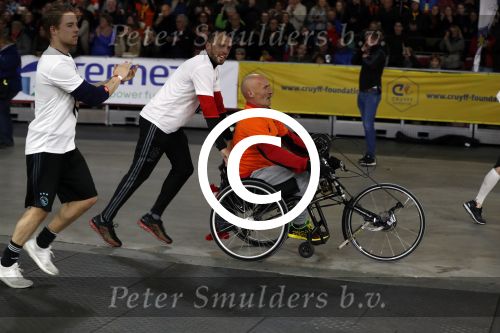 Amsterdam 25 april 2017
Huis Igone de JonghJohan Cruijff run van 14 km vanuit Olympisch stadon naar Arena. Johan Cruijff zou vandaag 70 geworden zijn. oa Estelle Cruijff Johnny Heitinga Sjaak Swart Erben Wennemars deden mee