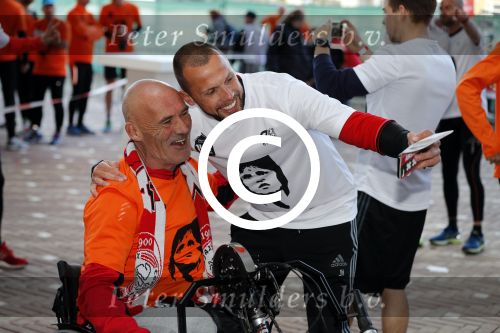 Amsterdam 25 april 2017
Huis Igone de JonghJohan Cruijff run van 14 km vanuit Olympisch stadon naar Arena. Johan Cruijff zou vandaag 70 geworden zijn. oa Estelle Cruijff Johnny Heitinga Sjaak Swart Erben Wennemars deden mee
