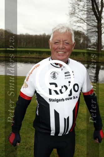 Nijkerk 14 april 2017
Presentatie sterren wielrennersteam  van jeroen Mantel. Johnny Rep