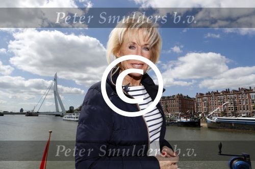 Rotterdam 9 mei 2017
Presentatie cd Joke Bruijs op een boot in Rotterdam.