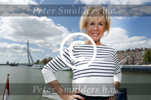 Rotterdam 9 mei 2017
Presentatie cd Joke Bruijs op een boot in Rotterdam.