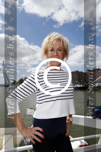 Rotterdam 9 mei 2017
Presentatie cd Joke Bruijs op een boot in Rotterdam.