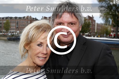 Rotterdam 9 mei 2017
Presentatie cd Joke Bruijs op een boot in Rotterdam. Joke met partner Frits Landesbergen