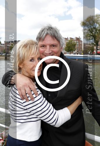 Rotterdam 9 mei 2017
Presentatie cd Joke Bruijs op een boot in Rotterdam. Joke met partner Frits Landesbergen