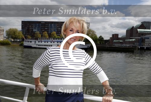 Rotterdam 9 mei 2017
Presentatie cd Joke Bruijs op een boot in Rotterdam.