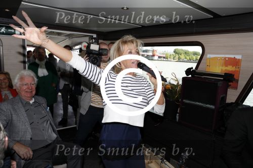 Rotterdam 9 mei 2017
Presentatie cd Joke Bruijs op een boot in Rotterdam.