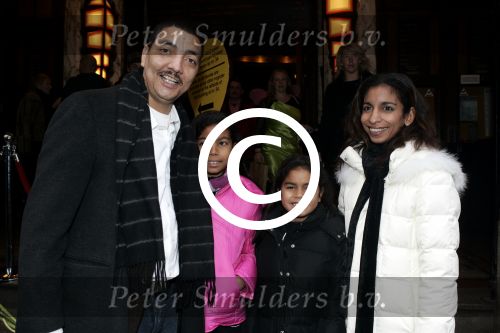 Amsterdam 4 december 2004
Premiere Erik of het klein insectenboek in Tuschinski.
Jorgen Raayman met vrouw en kinderen
