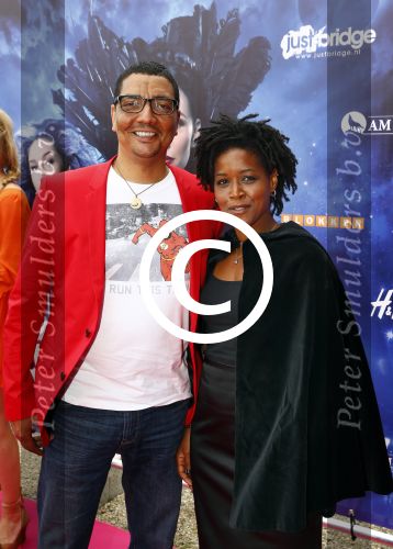 Ede 15 juni 2014
Premiere Heksen bestaan niet in de bioscoop van Ede. Senna en Leontine Borsato spelen een hoofdrol. Jorgen Raymann en Dolores Leeuwin