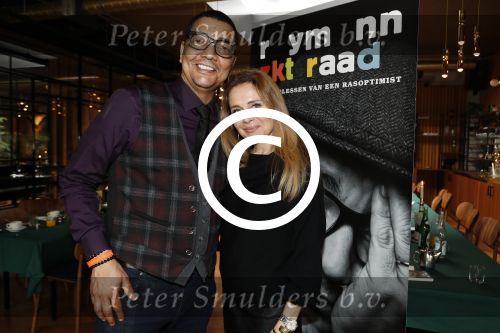 Amsterdam 21 april 2017
Presentatie boek Jurgen raymann in aanwezigheid van zijn dochters en zijn vrouw. Jorgen met Irene Avogadri ( The Class Company)