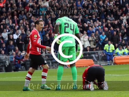 Eindhoven,23 April 2017 PSV-AJAX Seizoen 2016/2017, eindstand 1-0
Joshua Brenet probeert in de laatste minuut de stand nog op 2-0 te brengen. Helaas.......