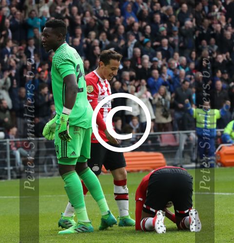 Eindhoven,23 April 2017 PSV-AJAX Seizoen 2016/2017, eindstand 1-0
Joshua Brenet probeert in de laatste minuut de stand nog op 2-0 te brengen. Helaas.......