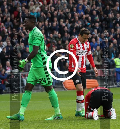 Eindhoven,23 April 2017 PSV-AJAX Seizoen 2016/2017, eindstand 1-0
Joshua Brenet probeert in de laatste minuut de stand nog op 2-0 te brengen. Helaas.......
