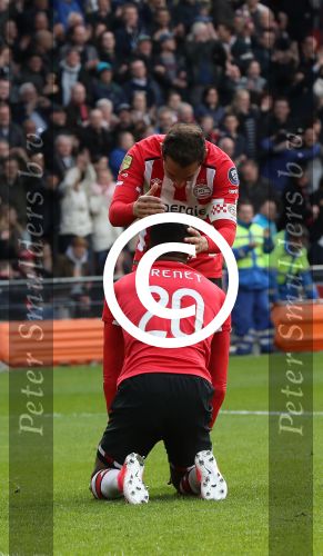 Eindhoven,23 April 2017 PSV-AJAX Seizoen 2016/2017, eindstand 1-0
Joshua Brenet probeert in de laatste minuut de stand nog op 2-0 te brengen. Helaas.......