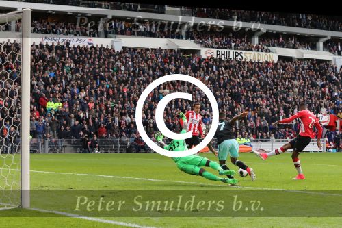 Eindhoven,23 April 2017 PSV-AJAX Seizoen 2016/2017, eindstand 1-0
Joshua Brenet