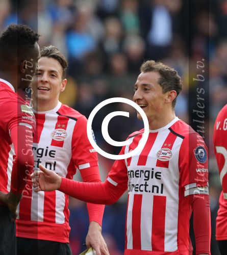 Eindhoven,23 April 2017 PSV-AJAX Seizoen 2016/2017, eindstand 1-0
Joshua Brenet en Andre Guardado