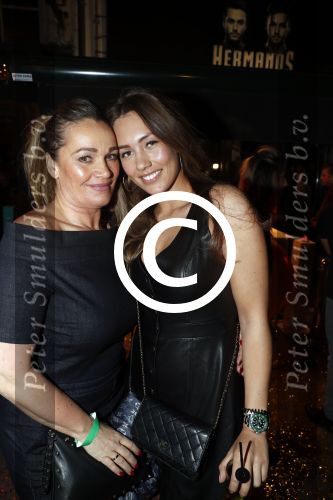 Amsterdam 1 april 2017
Dave en Donny Roelvink open Club Hermanos op het Leidse plein.
Papa Dries Honoria mama Lucienne en de vriendinnen  Amije ( Donny)  en Julia (Dave) waren erbij. Julia Mekkes