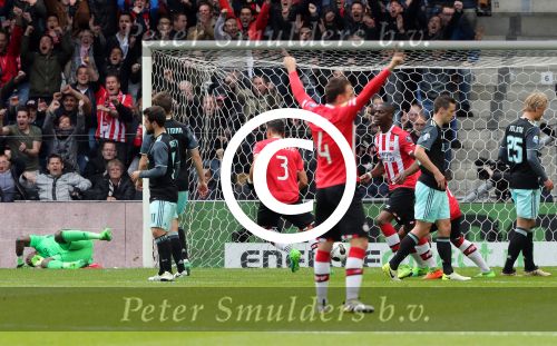 Eindhoven,23 April 2017 PSV-AJAX Seizoen 2016/2017, eindstand 1-0
Blijdschap bij Jurgen Locadia na een mooie vrije trap waardoor de stand op 1-0 komt