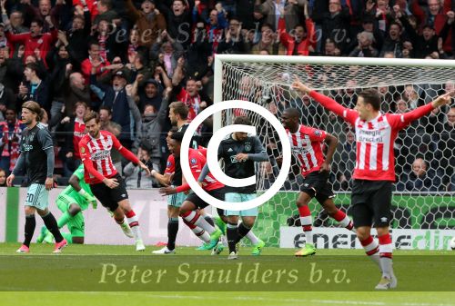 Eindhoven,23 April 2017 PSV-AJAX Seizoen 2016/2017, eindstand 1-0
Blijdschap bij Jurgen Locadia na een mooie vrije trap waardoor de stand op 1-0 komt