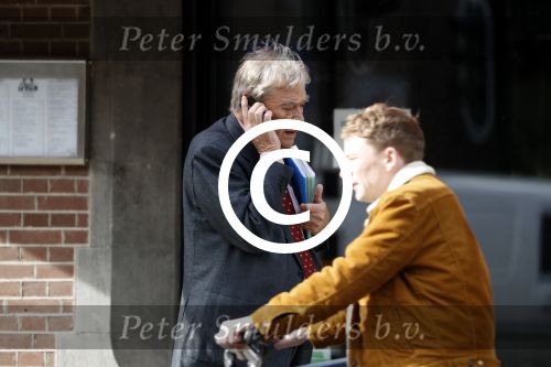 Amsterdam 5 april 2017 
Oud heineken directeur Karel Vuursteen op straat in amsterdam