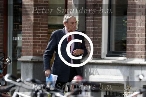 Amsterdam 5 april 2017 
Oud heineken directeur Karel Vuursteen op straat in amsterdam