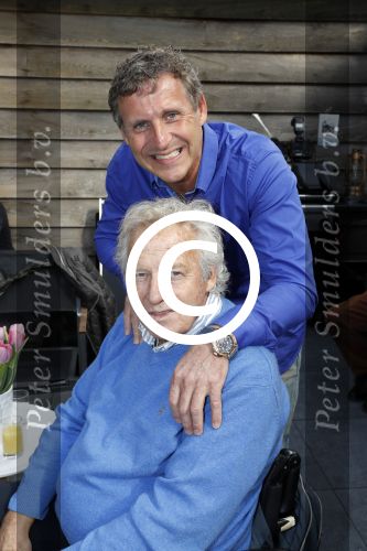 Lelystad 7 april 2017 
Uitreiking boek Christa Krommenhoek ( dochter Koos Alberts). Koos en Joke krijgen het eerste boek van haar. Pierre v dam met zijn vrouw