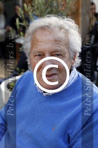 Lelystad 7 april 2017 
Uitreiking boek Christa Krommenhoek ( dochter Koos Alberts). Koos en Joke krijgen het eerste boek van haar.