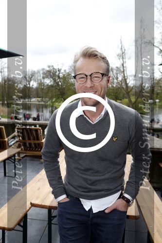 Amsterdam 13 april 2017 
Castpresentatie Huisvrouwen Bestaan Niet in vondel CS in het vondelpark. Leo Alkemade
