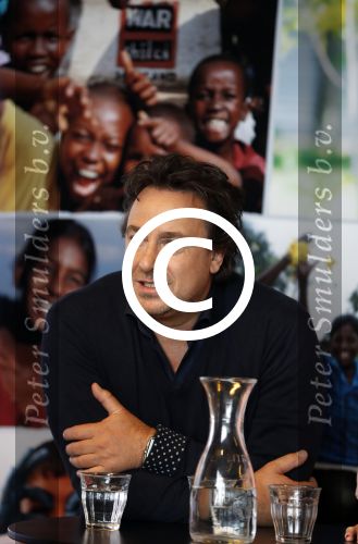 Amsterdam 6 april 2017
Presentatie jij&ik met Marco Borsato Tooske Ragaas en Boyshaker voor warchild