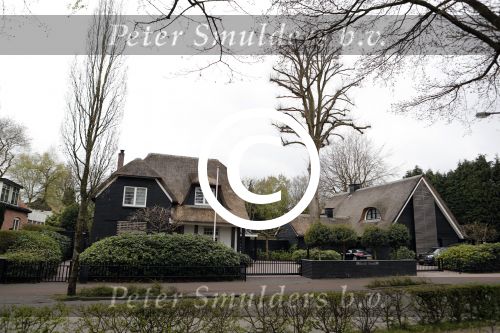 Blaricum 12 april 2017
Huis en auto\'s Marco Borsato en Leontine in Blaricum