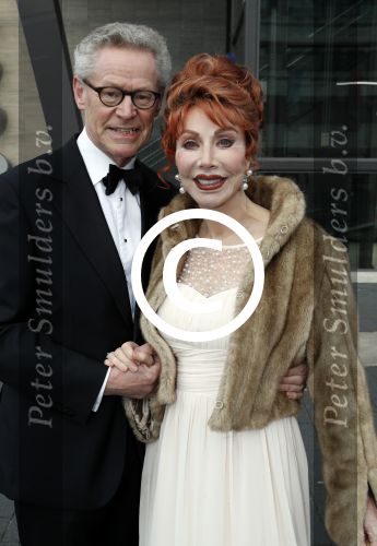 Hilversum 7 mei 2017
De Coiffure awards in studio 21. Marijke Helwegen met man