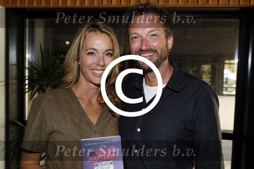 Amsterdam 13 april 2017 
Boekpresentatie Susan Smit en Marion Pauw. Marion en Susan met vriend/partner