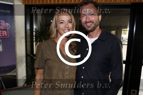 Amsterdam 13 april 2017 
Boekpresentatie Susan Smit en Marion Pauw. Marion en Susan met vriend/partner