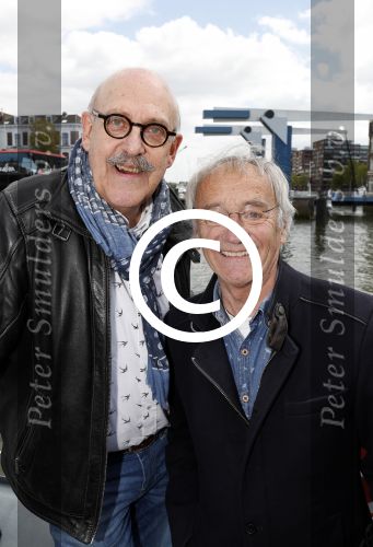 Rotterdam 9 mei 2017
Presentatie cd Joke Bruijs op een boot in Rotterdam. Mini en Maxi