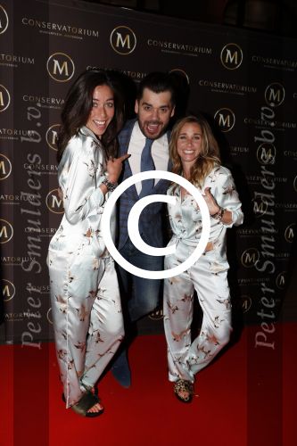 Amsterdam 5 april 2017
Presentatie / feestje van Magnum ijs in het conservatorium hotel. Iedereen kwam in Pyama.
Naomi v as en Ellen Hoog en Janice