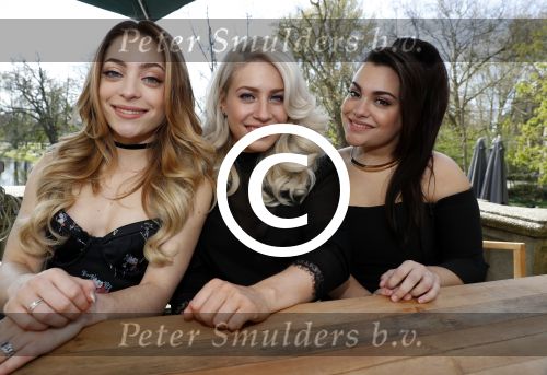 Amsterdam 8 april 2017 
Og3ne en andere deelnemers aan het songfestival in vondelpark CS 
OGene