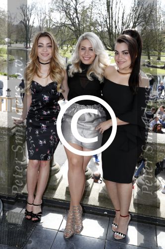 Amsterdam 8 april 2017 
Og3ne en andere deelnemers aan het songfestival in vondelpark CS 
OGene