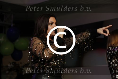 Fijnaart 21 april 2017
O\'g3ne en Frans bauer geven feestje in Fijnaart voor de kinderen van de basisschool de springplank waar ze op gezeten hebben. Mariska Frans Jr Christiaan Lucas en Jan alsmede de vader en moeder van de meiden van O\'g3ne zijn ook aanwezig.