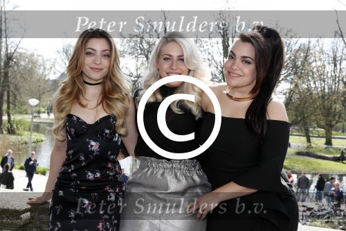 Amsterdam 8 april 2017 
Og3ne en andere deelnemers aan het songfestival in vondelpark CS