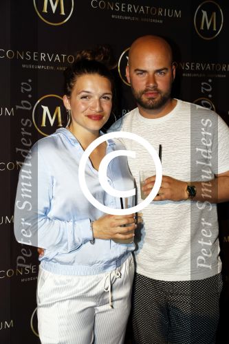 Amsterdam 5 april 2017
Presentatie / feestje van Magnum ijs in het conservatorium hotel. Iedereen kwam in Pyama.
Oscar Aerts met zijn vriendin