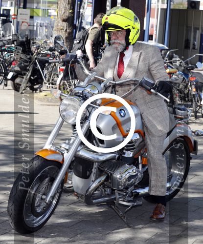 Amsterdam 8 mei 2017 
Oscar hammerstein op zijn BMW motor